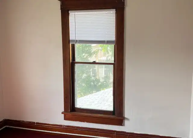 Property at 427 Niagara St, Eau Claire, WI, 54703, 7 beds, 3 baths, [object Object]