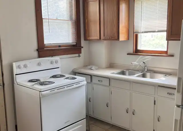 Property at 427 Niagara St, Eau Claire, WI, 54703, 7 beds, 3 baths, [object Object]