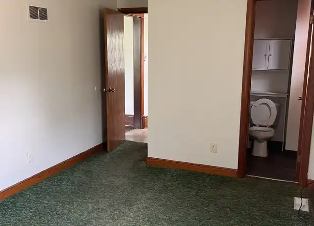 Property at 427 Niagara St, Eau Claire, WI, 54703, 7 beds, 3 baths, [object Object]