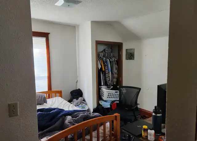 Property at 427 Niagara St, Eau Claire, WI, 54703, 7 beds, 3 baths, [object Object]