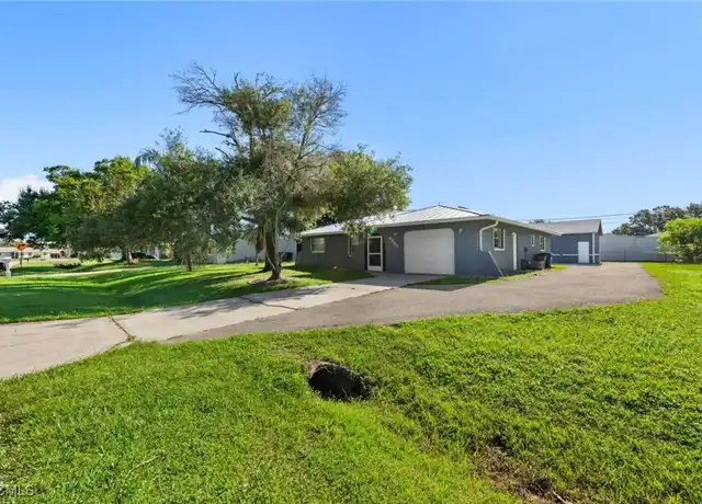Property at 2981 Ribbon Ct, Fort Myers, FL, 33905, 5 beds, 3 baths, [object Object]