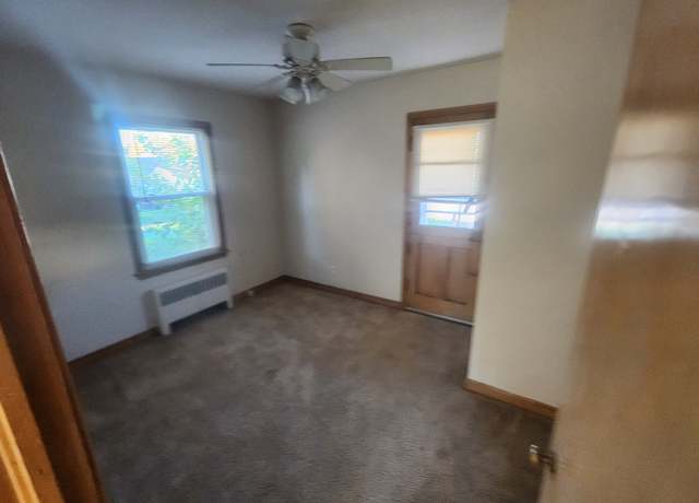 Photo of 323 N 75th St Unit 4, Milwaukee, WI 53213