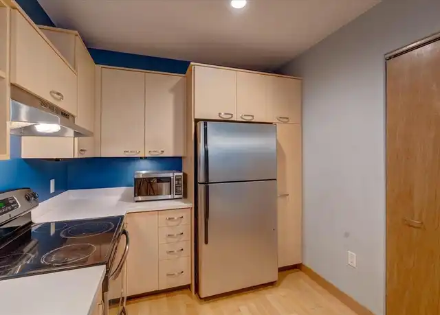 Property at 309 W Washington Ave, Madison, WI, 53703, 1 bed, 1 bath, [object Object]