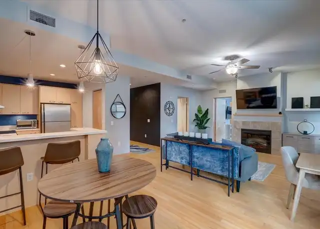 Property at 309 W Washington Ave, Madison, WI, 53703, 1 bed, 1 bath, [object Object]