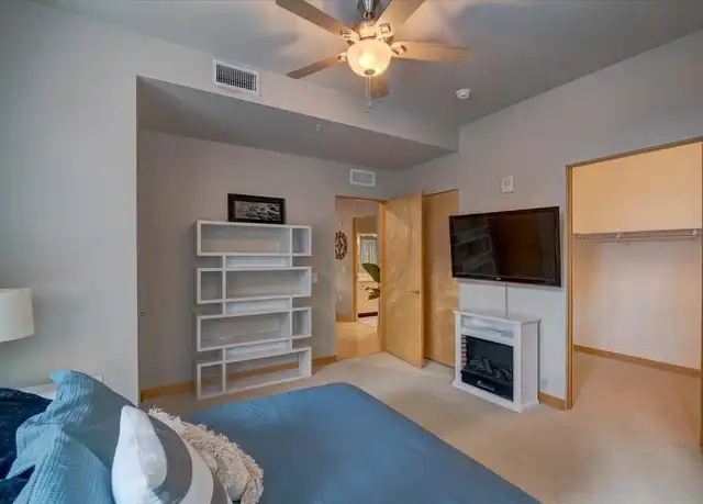 Property at 309 W Washington Ave, Madison, WI, 53703, 1 bed, 1 bath, [object Object]