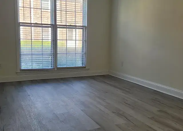 Photo of 311 Fleming Rd, Charleston, SC 29412