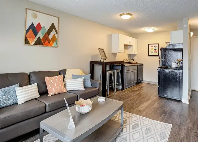 Photo of 914 W Lake St, Fort Collins, CO 80521