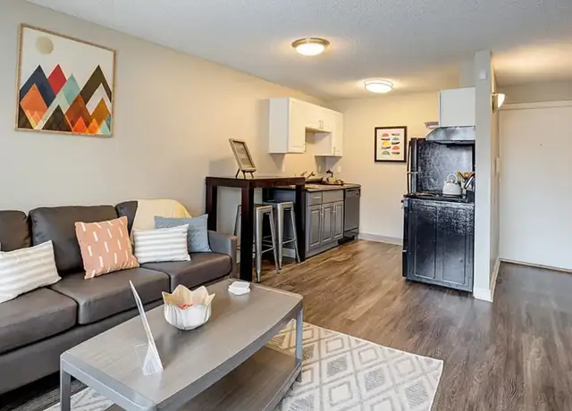 Photo of 914 W Lake St, Fort Collins, CO 80521