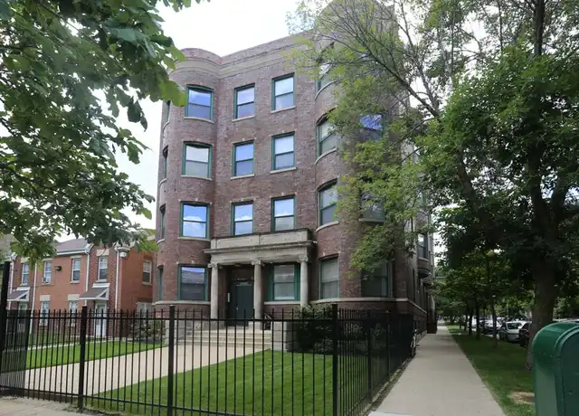 Property at 4652 Malden St Unit 9Q, Chicago, IL, 60640, 2 beds, 1 bath, [object Object]