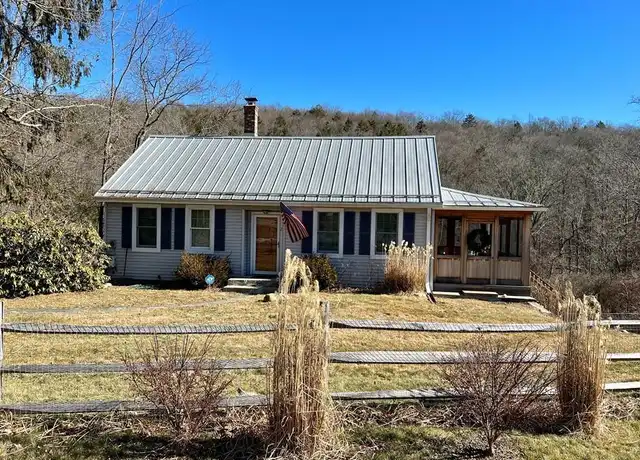 Property at 2 Valley Rd, New Preston Marble Dale, CT, 06777, 2 beds, 1.5 baths, [object Object]