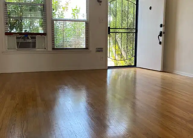 Property at 902 Venice Blvd Unit 2406, Venice, CA, 90291, 1 bed, 1 bath, [object Object]