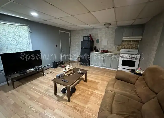 Property at 27 Eastern Ave Unit 2, Augusta, ME, 04330, 1 bed, 1 bath, [object Object]