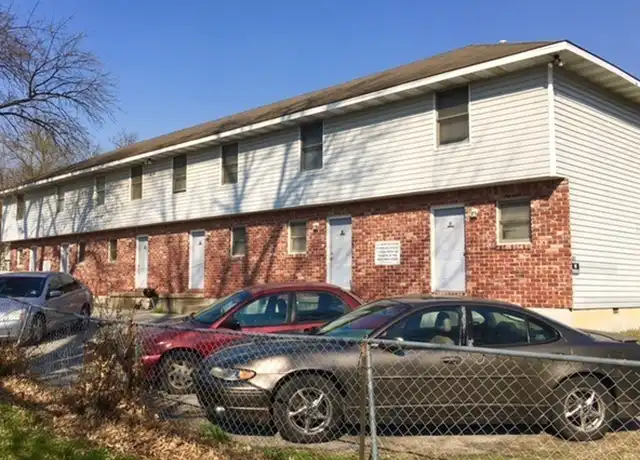 Property at 207 E Carlton St Apt D, Pittsburg, KS, 66762, 3 beds, 1.5 baths, [object Object]