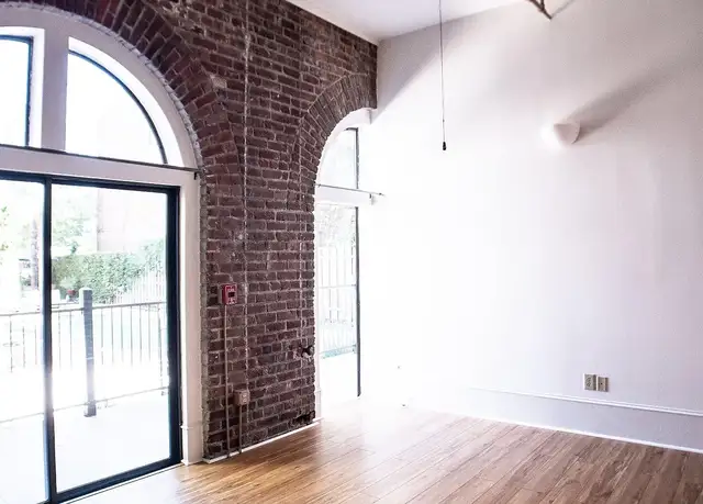 Photo of 3000 Magazine St, New Orleans, LA 70115