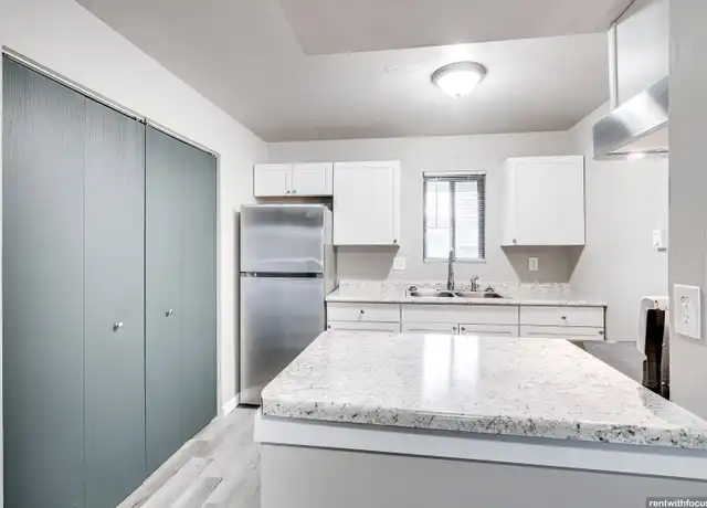Property at 400 Bicentennial Ct Unit 4, Kaukauna, WI, 54130, 2 beds, 1 bath, [object Object]
