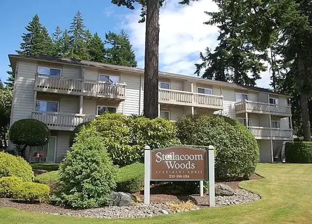 Photo of 2504 Woods Dr, Steilacoom, WA 98388