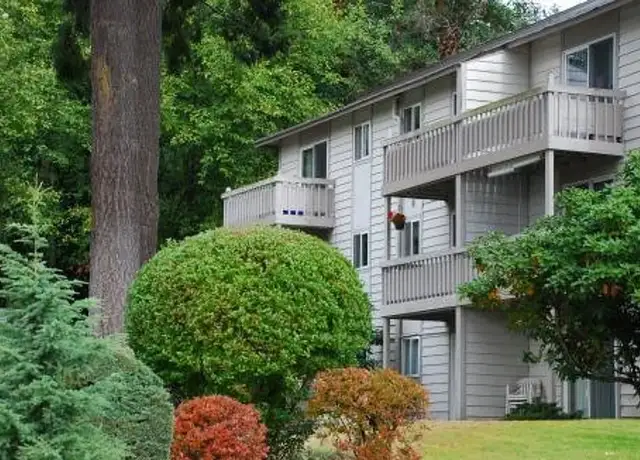 Photo of 2504 Woods Dr, Steilacoom, WA 98388