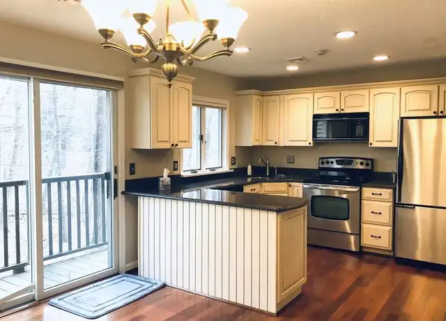 Property at 305 Salem St #411, Woburn, MA, 01801, 2 beds, 1.5 baths, [object Object]