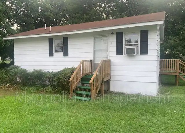 Property at 600 East Ave, Henderson, NC, 27536, 2 beds, 1 bath, [object Object]