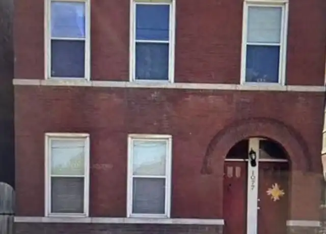 Property at 1077 S Taylor Ave, Saint Louis, MO, 63110, 2 beds, 1 bath, [object Object]