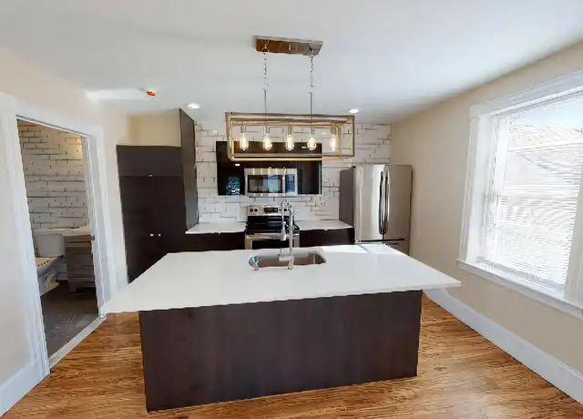 Property at 193 Vinton St, Providence, RI, 02909, 1 bed, 1 bath, [object Object]