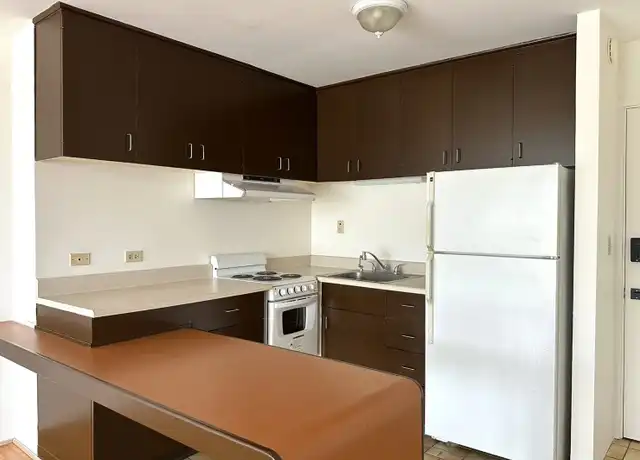 Property at 3151 Monsarrat Ave #206, Honolulu, HI, 96815, 2 beds, 1 bath, [object Object]