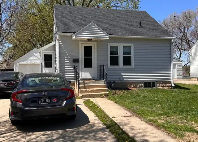 Property at 707 11th Ave NE, Rochester, MN, 55906, 2 beds, 1 bath, [object Object]