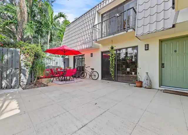 Property at 1700 Embassy Dr #504, West Palm Beach, FL, 33401, 2 beds, 2.5 baths, [object Object]