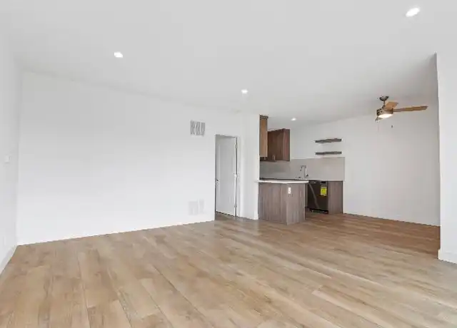 Property at 401 Washington Ave, Santa Monica, CA, 90403, 1 bed, 1 bath, [object Object]