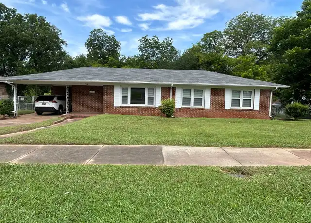 Property at 1706 Dooley Ave, Anniston, AL, 36201, 3 beds, 1.5 baths, [object Object]