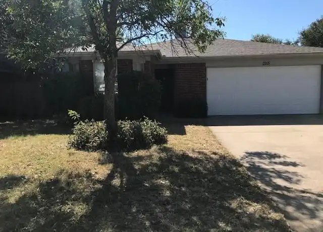 Property at 1355 Lincolnshire Way, Fort Worth, TX, 76134, 3 beds, 2 baths, [object Object]