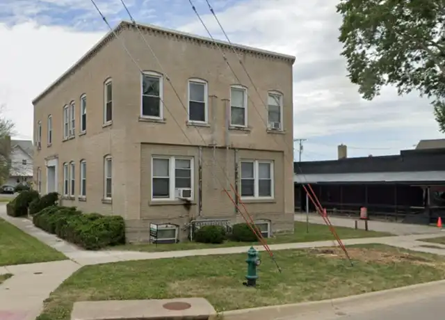 Property at 127 11th St SW Unit 1, Cedar Rapids, IA, 52404, 1 bed, 1 bath, [object Object]