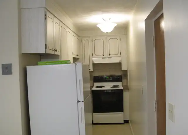Property at 181 Lexington St Unit 18, Auburndale, MA, 02466, 1 bed, 1 bath, [object Object]