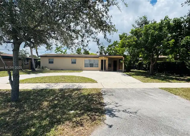 Property at 531 SW 38th Ter Unit A, Fort Lauderdale, FL, 33312, 3 beds, 2 baths, [object Object]