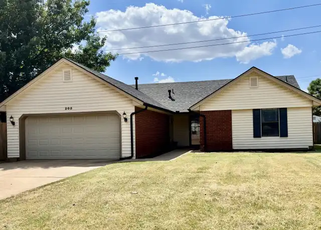 Property at 205 N Rockypoint Dr, Edmond, OK, 73003, 3 beds, 2 baths, [object Object]