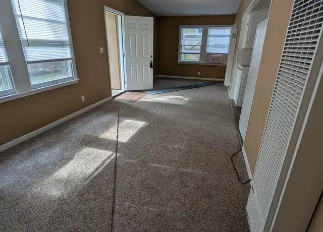 Property at 2513 SW Buchanan St Unit 1, Topeka, KS, 66611, 2 beds, 1 bath, [object Object]