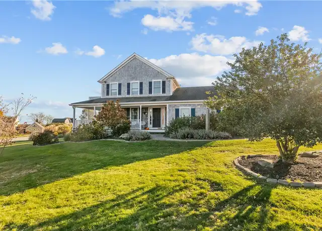 Property at 137 Prospect Ln, Portsmouth, RI, 02871, 3 beds, 2.5 baths, [object Object]