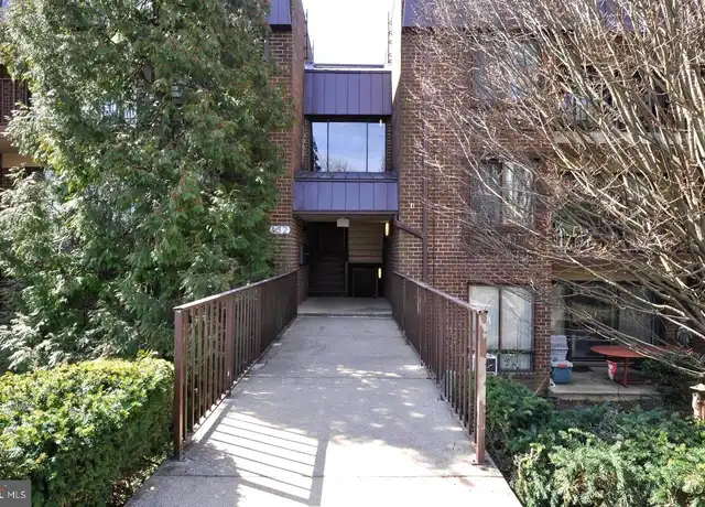 Property at 132 Roberts Ln #202, Alexandria, VA, 22314, 1 bed, 1 bath, [object Object]