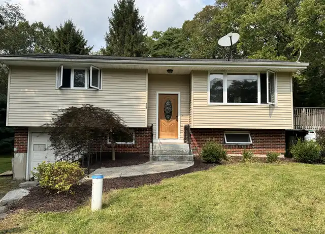 Property at 333 Shine Hill Rd, Henryville, PA, 18332, 3 beds, 2 baths, [object Object]