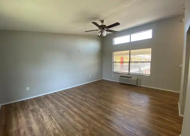 Property at 701 W Sycamore St Unit 302, Denton, TX, 76201, 0 beds, 1 bath, [object Object]