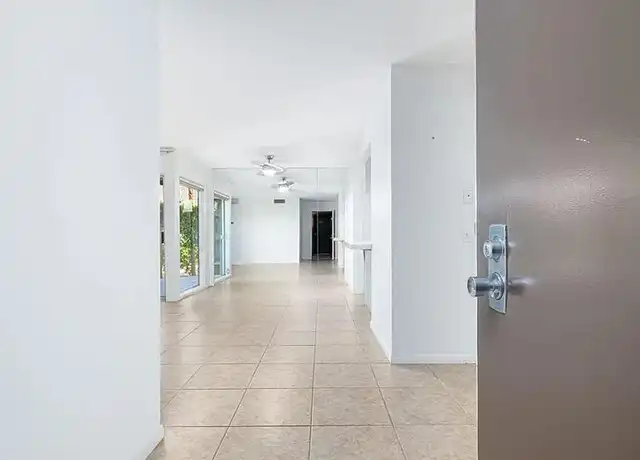 Property at 1552 S Camino Real, Palm Springs, CA, 92264, 1 bed, 1 bath, [object Object]