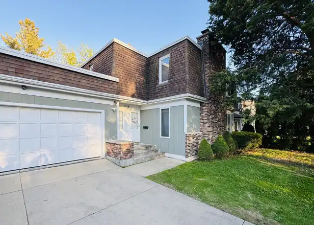 Property at 514 Talma St Unit 2, Aurora, IL, 60505, 2 beds, 1 bath, [object Object]
