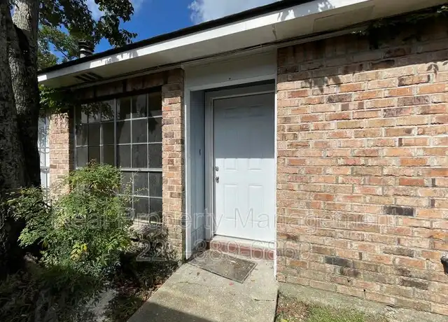 Property at 10642 Stanley Aubin Ln Unit A, Baton Rouge, LA, 70816, 2 beds, 1.5 baths, [object Object]