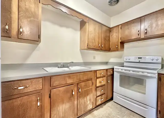 Property at 2505 Calypso Rd, Madison, WI, 53704, 2 beds, 1 bath, [object Object]