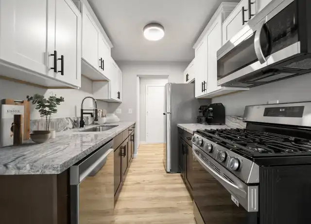 Property at 4040 W 36th St Unit 10, Minneapolis, MN, 55416, 2 beds, 1 bath, [object Object]