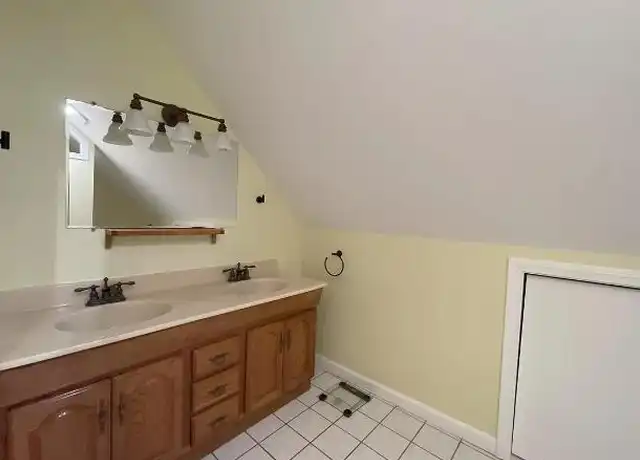 Property at 17 Parsons St, Quincy, MA, 02169, 3 beds, 2 baths, [object Object]