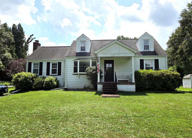 Photo of 9021 Old Dominion Dr, Mc Lean, VA 22102