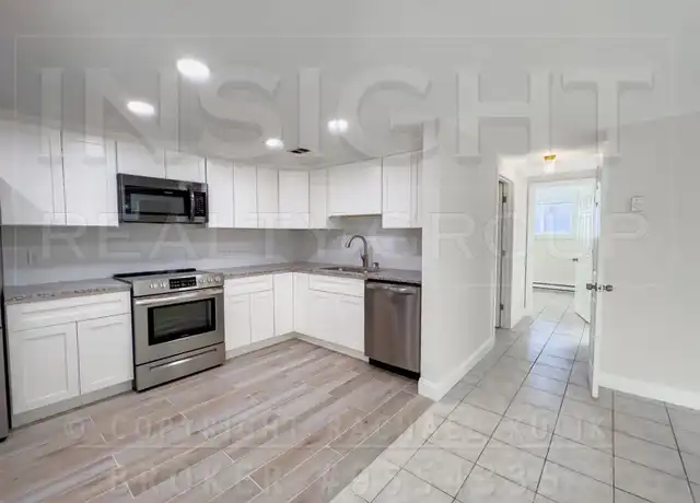 Property at 592 American Legion Hwy #3, Roslindale, MA, 02131, 1 bed, 1 bath, [object Object]