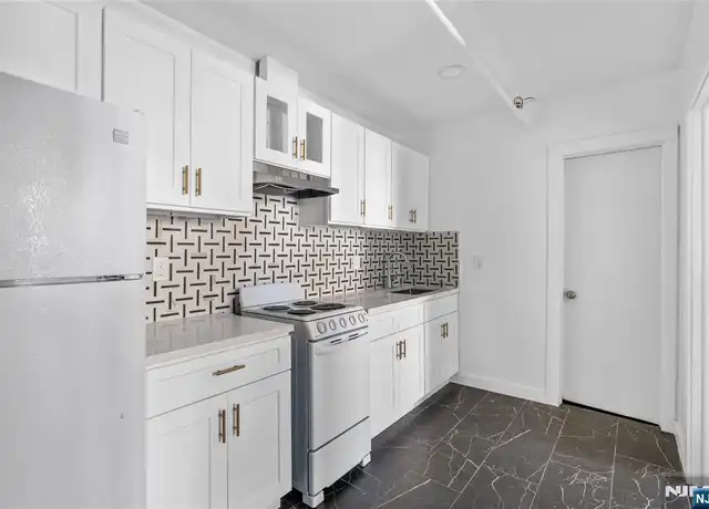 Property at 275 Main St Unit 1, Paterson, NJ, 07505, 1 bed, 1 bath, [object Object]