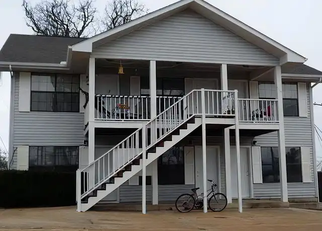 Property at 243 N Church St, Mountain Home, AR, 72653, 1 bed, 1 bath, [object Object]